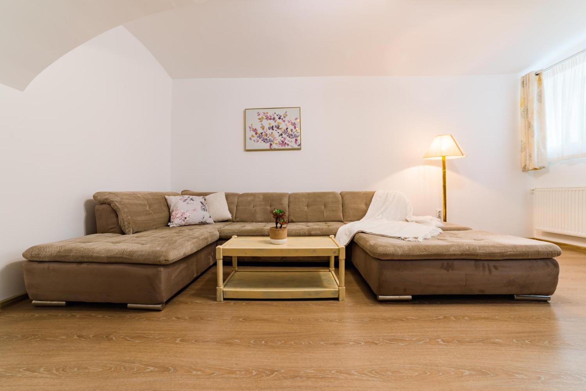 Sabin Apartments Private Parking บราชอฟ ภายนอก รูปภาพ